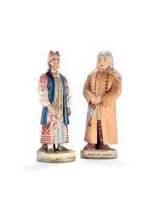 Zwei Porzellanfiguren aus der Serie "Die Völker Russlands", eine Figur einer Bäuerin aus Kaluga und eine Figur eines Ostjaken aus Obdorsk darstellend, Ende des 19. Jahrhunderts von Russian School
