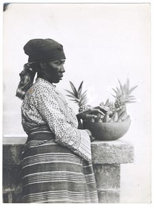 Mrs. Harding, die täglich 30 Meilen läuft, ca. 1920 von S. W. and Co. Partridge