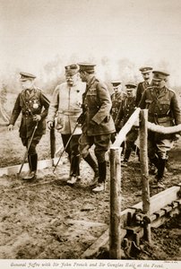 General Joffre mit Sir John French und Sir Douglas Haig an der Front, 1914-19 von S. d A. Photography