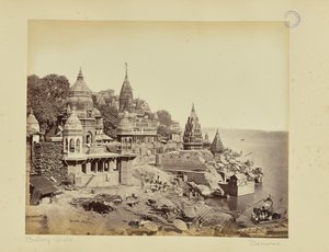 Benares; der Verbrennungs-Ghat von Samuel Bourne