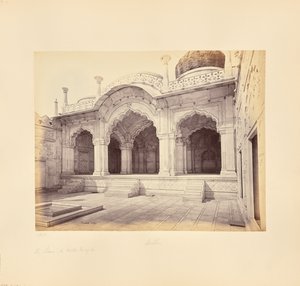 Delhi; der Palast, die Motee Musjid (Perlenmoschee) von Samuel Bourne