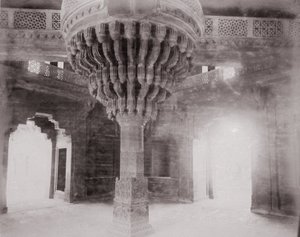 Futtehpore Sikri, Diwan-i-Khas von Samuel Bourne
