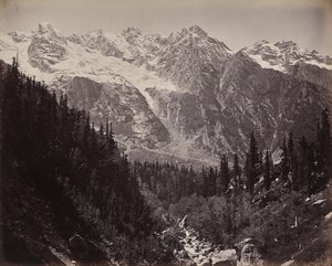 Szene im oberen Himalaya. Blick in das Manga-Tal von Samuel Bourne