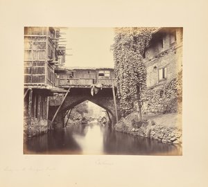 Srinuggur; eine Brücke über den Marqual-Kanal von Samuel Bourne