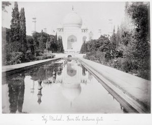 Taj Mahal, vom Eingangstor von Samuel Bourne