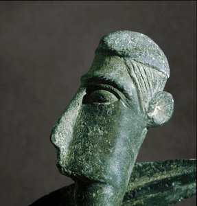 Nuragische Kultur (Nuraghi) Sardinien: Bronze-Kriegerkopf. 8.-7. Jahrhundert v. Chr. Cagliari, Museo Nazionale Archeologico, Sardinien, Italien