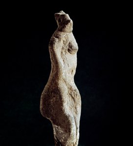 Nuragische Kultur (Nuraghi) Sardinien: Kalkstein-Statuette der Venus steatopygic (unterer Rückenform) (Venus von Macomer), aus Macomer, nahe Nuoro. Datierung aus der pränuragischen Zeit (25.-18. Jahrhundert v. Chr.). Eneolithikum. Cagliari, Museo Nazionale