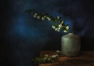 Stimmungsvolles Blumenstillleben von Saskia Dingemans