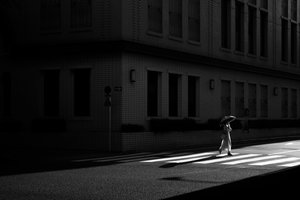 Stadtüberquerung Schatten