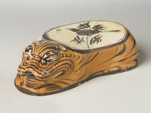 Cizhou-Keramikkissen in Form eines Tigers von School Chinese