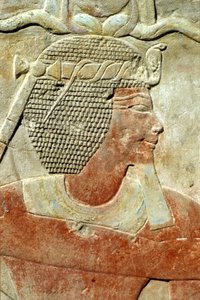 Altes Ägypten, Wandmalerei, Ein Pharao mit Atef-Krone, Karnak-Tempel, Luxor