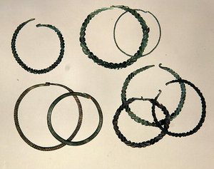 Schmuck gefunden in Nordhessen, Hallstattzeit (Metall) von School German