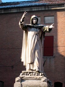 Statue von Girolamo Savonarola