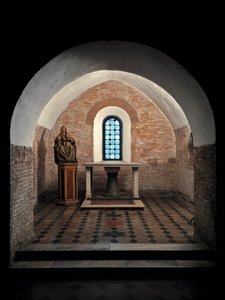 Ansicht der ersten Kapelle der Kirche der Heiligen Vincent und Anastasius, Abtei Tre Fontane