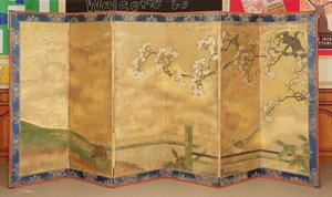 Eines von einem Paar bemalter Bildschirme, japanisch, spätes 17. oder frühes 18. Jahrhundert von Japanese School