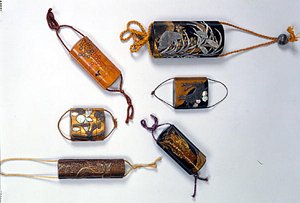 Sechs Inro, Edo-Periode (1603-1868) 17.-18. Jahrhundert von Japanese School