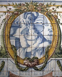 Ornamentales Panel mit einem Porträt einer Frau, Königliche Fabrik von Louca, a Rato, polychrome Fayence
