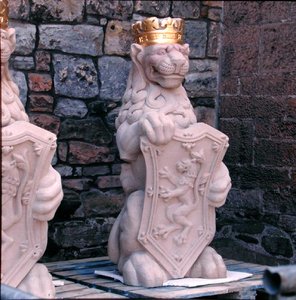 Heraldischer Löwe, vom Dach des Großen Saals von School Scottish