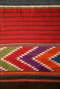 Detail eines Tai Lu Stoffes von School Thai