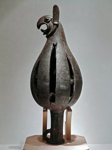 Skythische Kunst: Greifenförmiges Ornament mit Adlerkopf