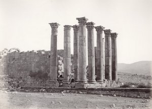 Tempel der Artemis von Südosten, Jerash, 1867 von Sergeant Henry Phillips
