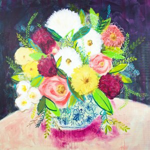 Lebendiges Blumenstillleben von Shelley Hampe
