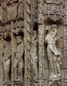 Skulpturales Detail des linken Türpfostens der Eingangsfassade, erbaut 1488-96 von Spanish School