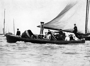 Eine königliche und kaiserliche Gesellschaft in Cowes, 1910 von Sport and General