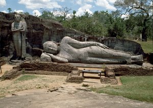 Die liegende Buddha-Statue, die das Parinirvana des Buddha darstellt, Skulptur, Tempel von Gal Vihara von Sri Lankan