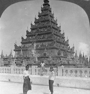 Arakan-Pagode, Mandalay, Burma, 1908 von Stereo Travel Co