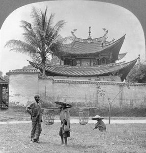 Malerisches chinesisches Joss-Haus, Bhamo, Burma, 1908 von Stereo Travel Co