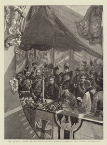 Der Besuch der Königin in Portsmouth, Ihre Majestät tauft die Royal Sovereign von Sydney Prior Hall