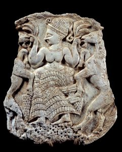 Geschnitzter Elfenbein-Deckel: Mykenische Fruchtbarkeitsgöttin als Tiermeisterin. Aus Twink El Beida, Syrien. 13. Jahrhundert v. Chr. Paris, Louvre Museum von Syrian Syrian