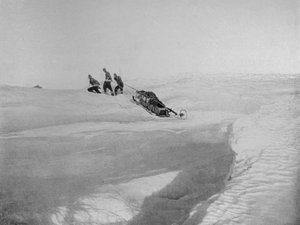Überland über Cape Roberts, um das Schraubenpack zu vermeiden, ca. 1911, 1913 von T. Griffith Taylor