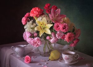 Klassische Blüte und Tee