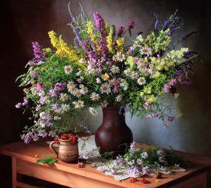 Sommer-Wildblumen-Stillleben von Tatyana Skorokhod