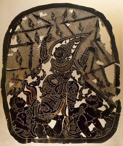 Szene aus dem Nang Yai Schattenspieltheater, das Virunjambang, Armeegeneral Dasakantha darstellt, geschnitztes Lederpanel, Thailand, thailändische Zivilisation
