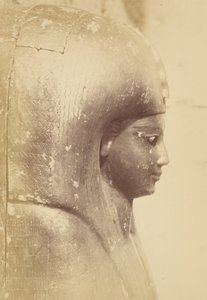 Nahaufnahme des Sarkophags der Königin Aah-Hotep (Profil) von Théodule Devéria