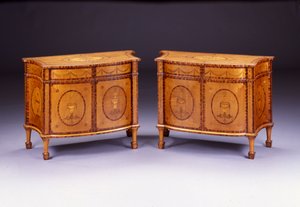 Paar George III Kommoden von Thomas Chippendale