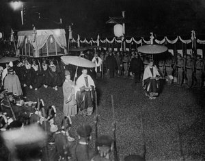 Beerdigung des Mikado, September 1912 von Thomas E. and Horace Grant Grant