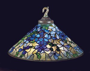 Clematis-Kronleuchter, ca. 1910 (Blei-Glas & Bronze)