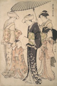 Zwei Frauen im Sommerkostüm bringen ein junges Mädchen zu einem Shinto-Tempel für das Miya Mairi