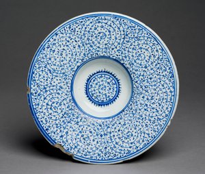 Tondino-Schale, Iznik Golden Horn Ware, Türkisch, ca. 1535-45 von Turkish School