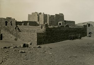 Kloster St. Simeon, von Südosten gesehen, Assuan, Ägypten, Fotografie von Ugo Monneret de Villard von Ugo Monneret de Villard