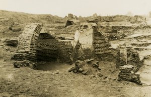 Dreilappiges Gebäude, al-Fustat, Ägypten, Fotografie von Ugo Monneret de Villard von Ugo Monneret de Villard