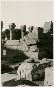 Ansicht des römischen Nymphäums, Dendera, Ägypten, Fotografie von Ugo Monneret de Villard