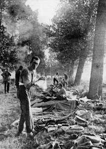 11. Husaren bivakieren in Champs nach dem Rückzug von Mons von Unbekannt