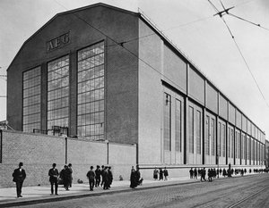 AEG Montagewerk von Peter Behrens von Unbekannt