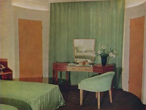 Ein Schlafzimmer in einem Haus in Portland Place, entworfen von Ian Henderson & Co. aus London, 1935 von Unbekannt