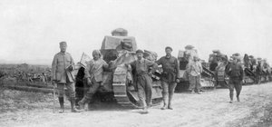 Eine Gruppe leichter Panzer, Soissons, Frankreich, 1918